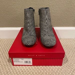 KELLY & KATIE - GESSIE BOOTIE (Black & Silver/7.5)